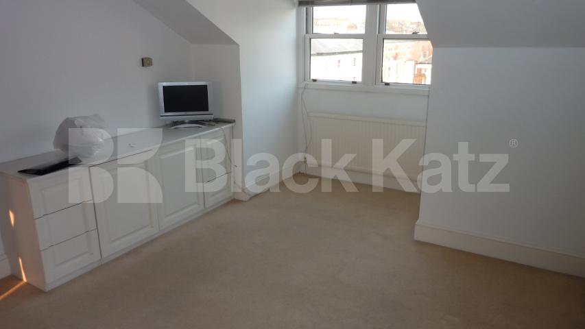 			NEW INSTRUCTION!, 1 Bedroom, 1 bath, 1 reception Flat			 Belsize Square, BELSIZE PARK